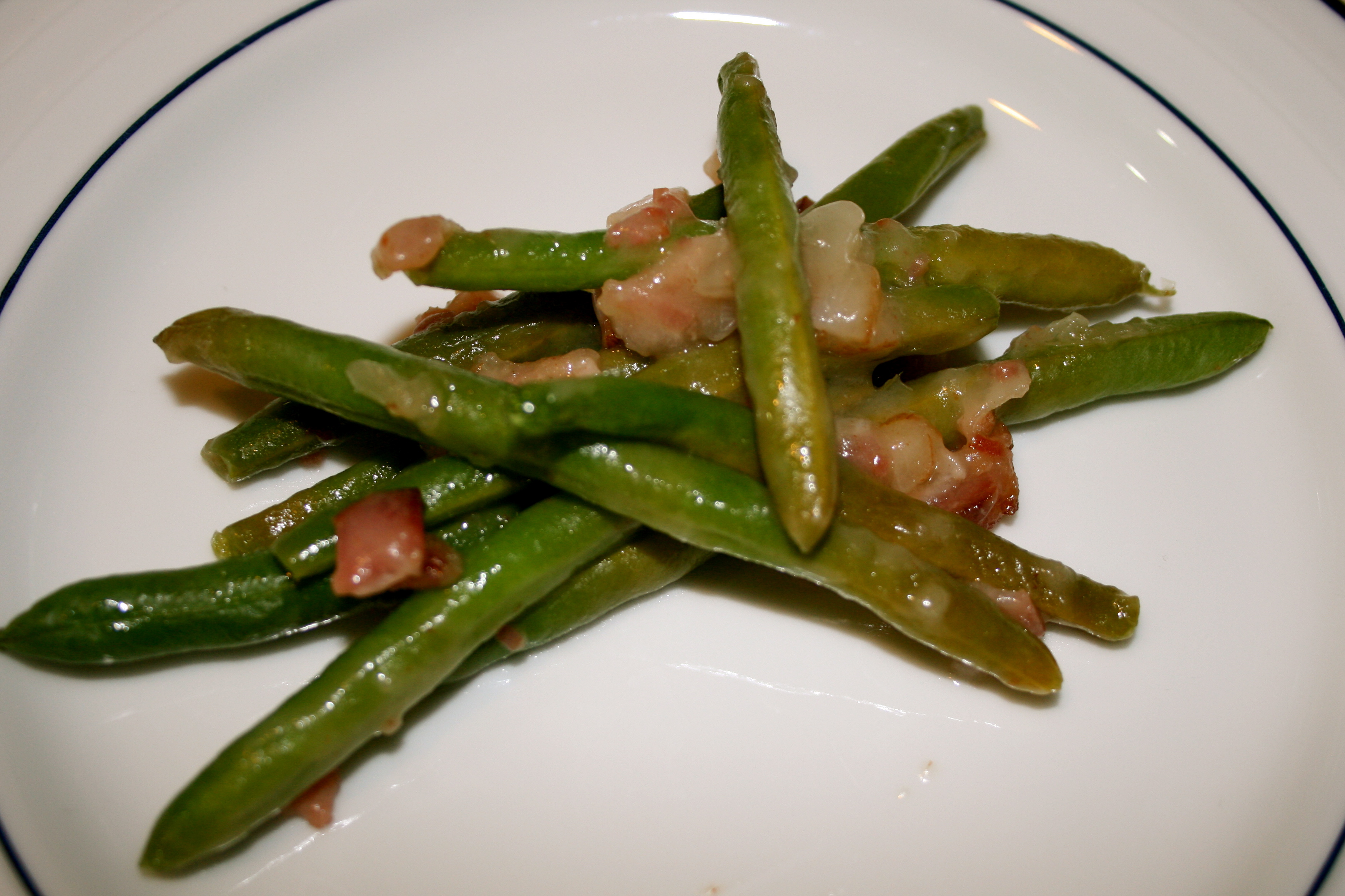 Green Beans with Bacon Dressing
